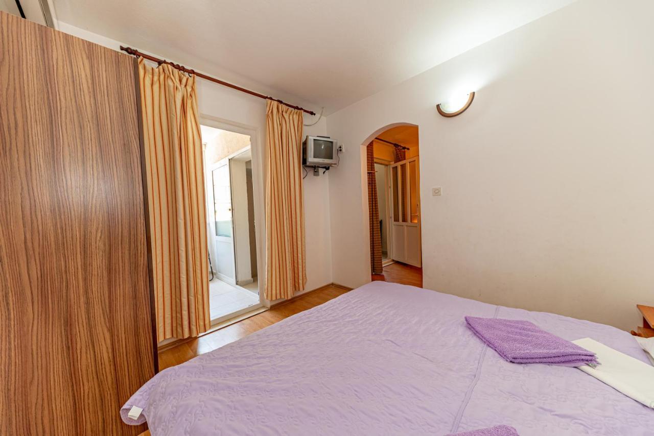 Apartment Knezevic Petrovac Exterior foto