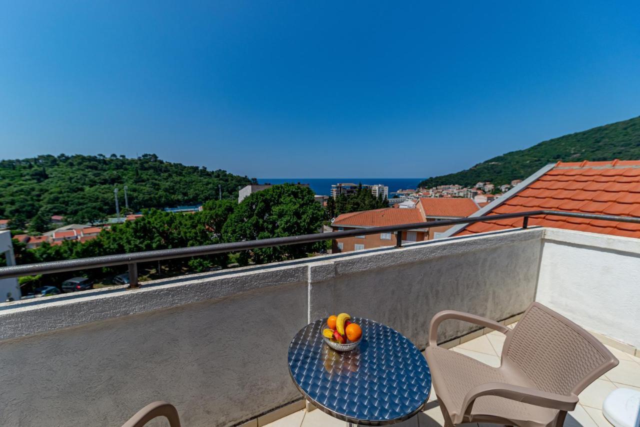 Apartment Knezevic Petrovac Exterior foto