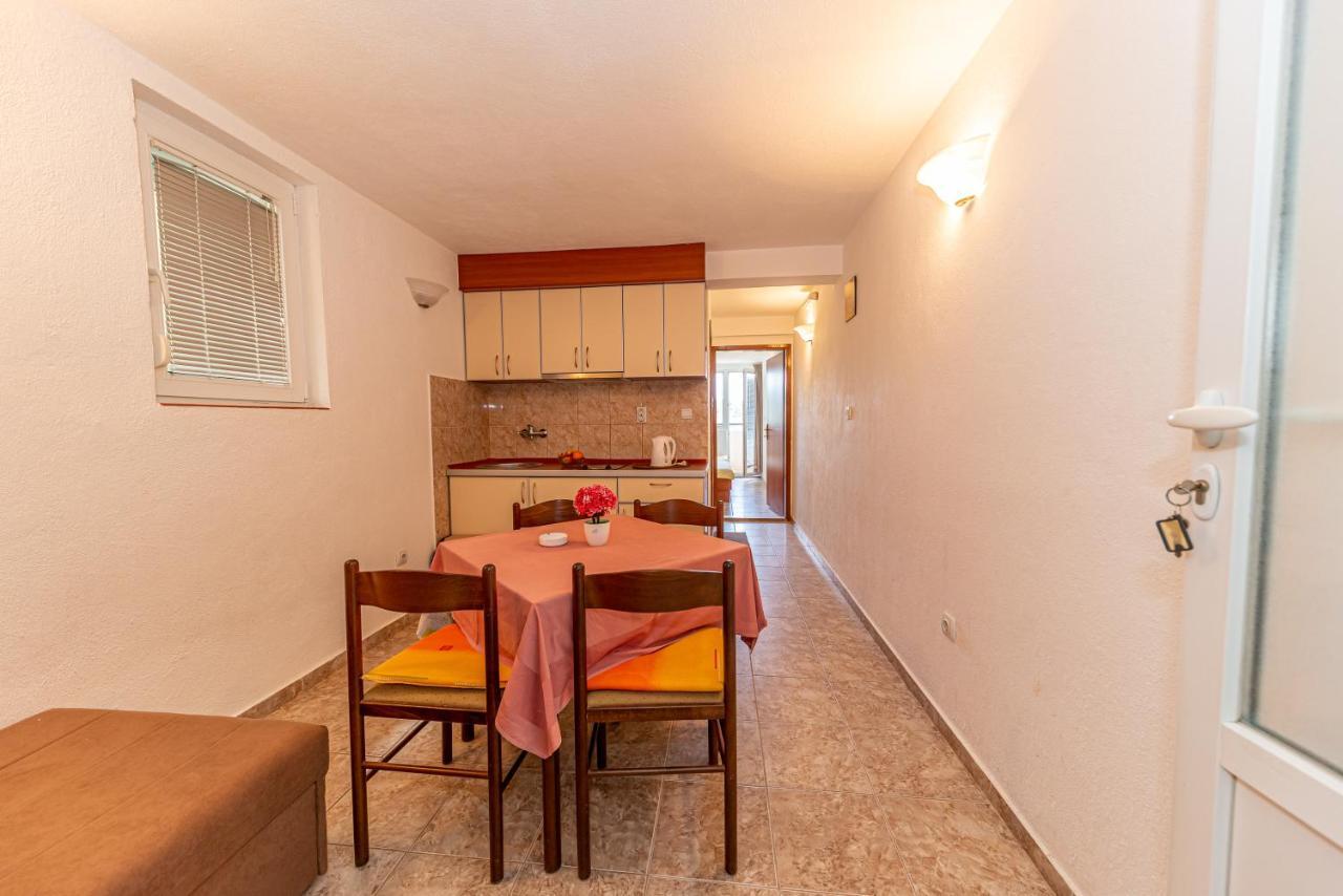 Apartment Knezevic Petrovac Exterior foto