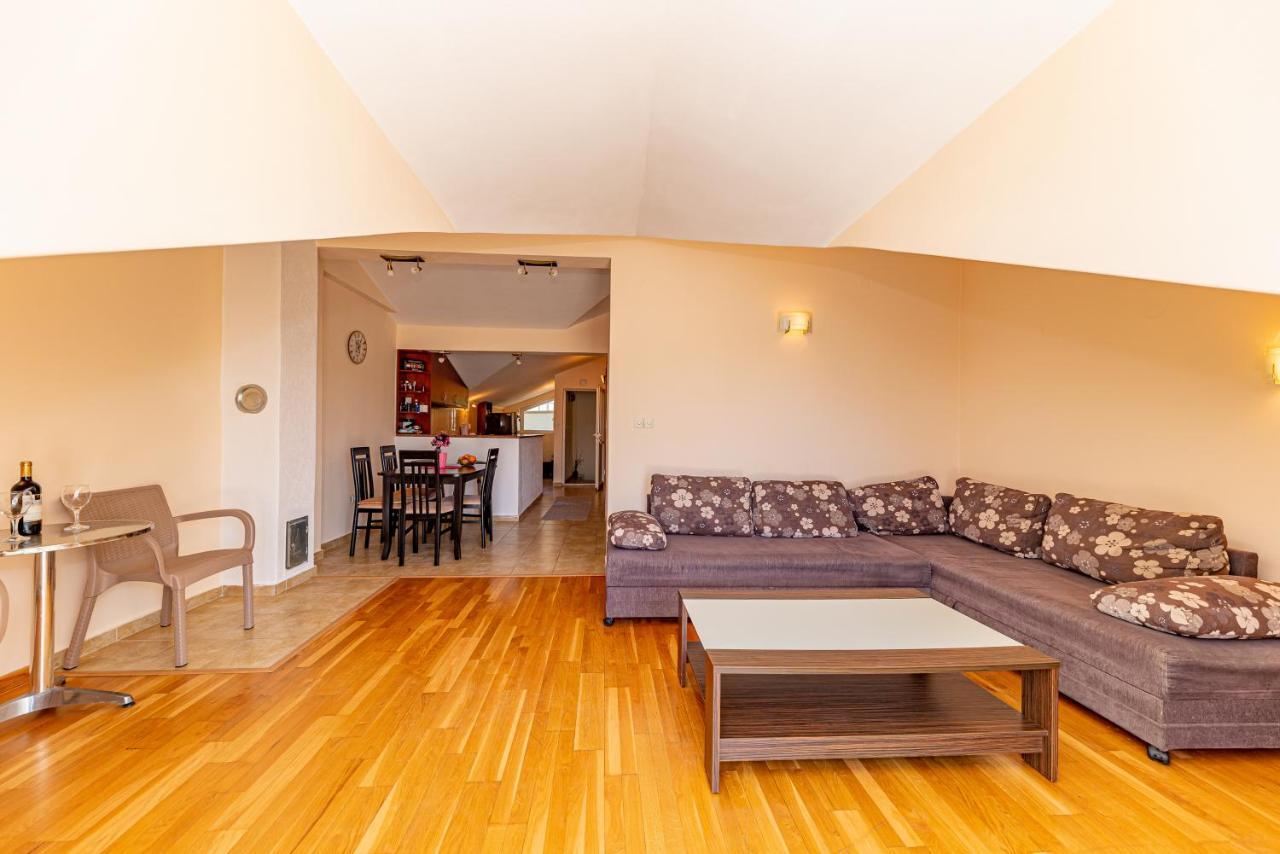 Apartment Knezevic Petrovac Exterior foto