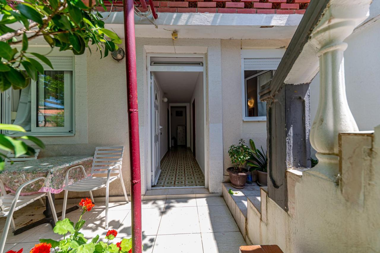 Apartment Knezevic Petrovac Exterior foto