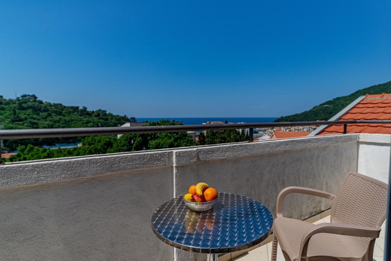 Apartment Knezevic Petrovac Exterior foto