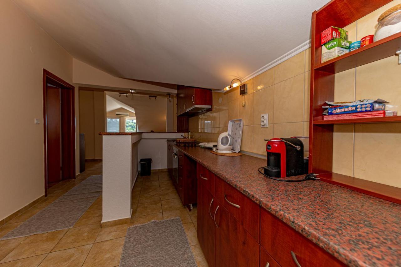 Apartment Knezevic Petrovac Exterior foto