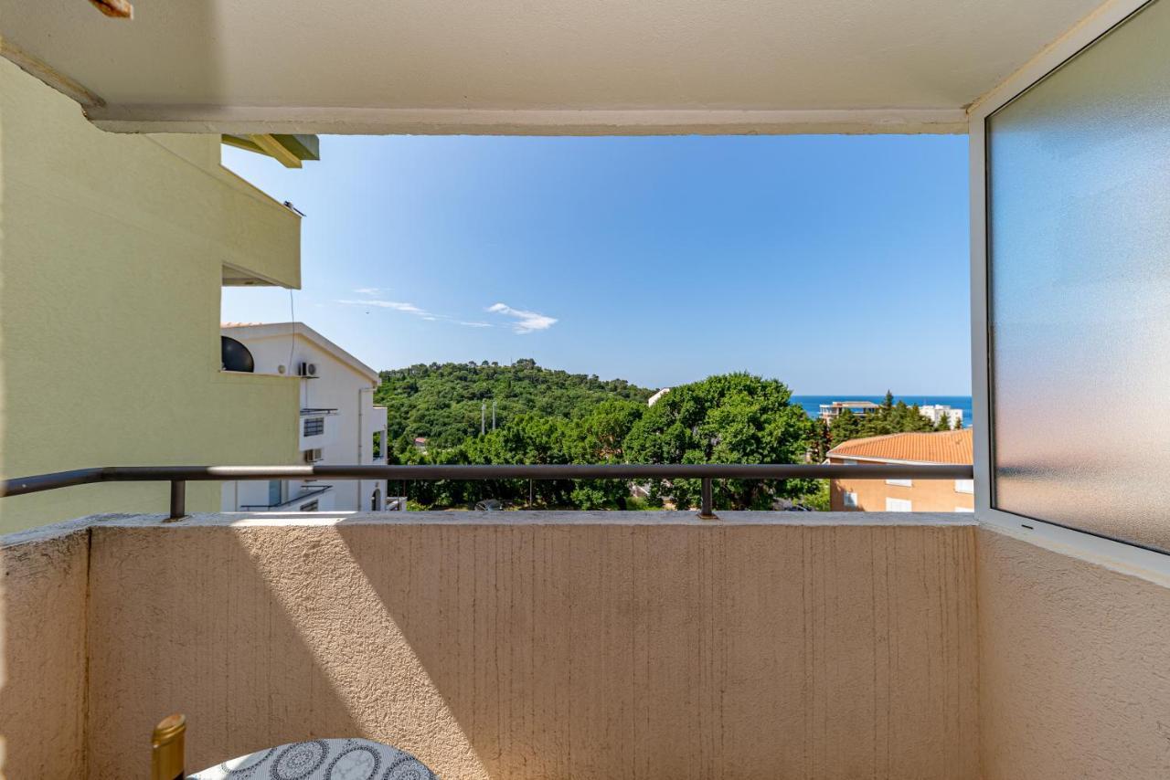 Apartment Knezevic Petrovac Exterior foto