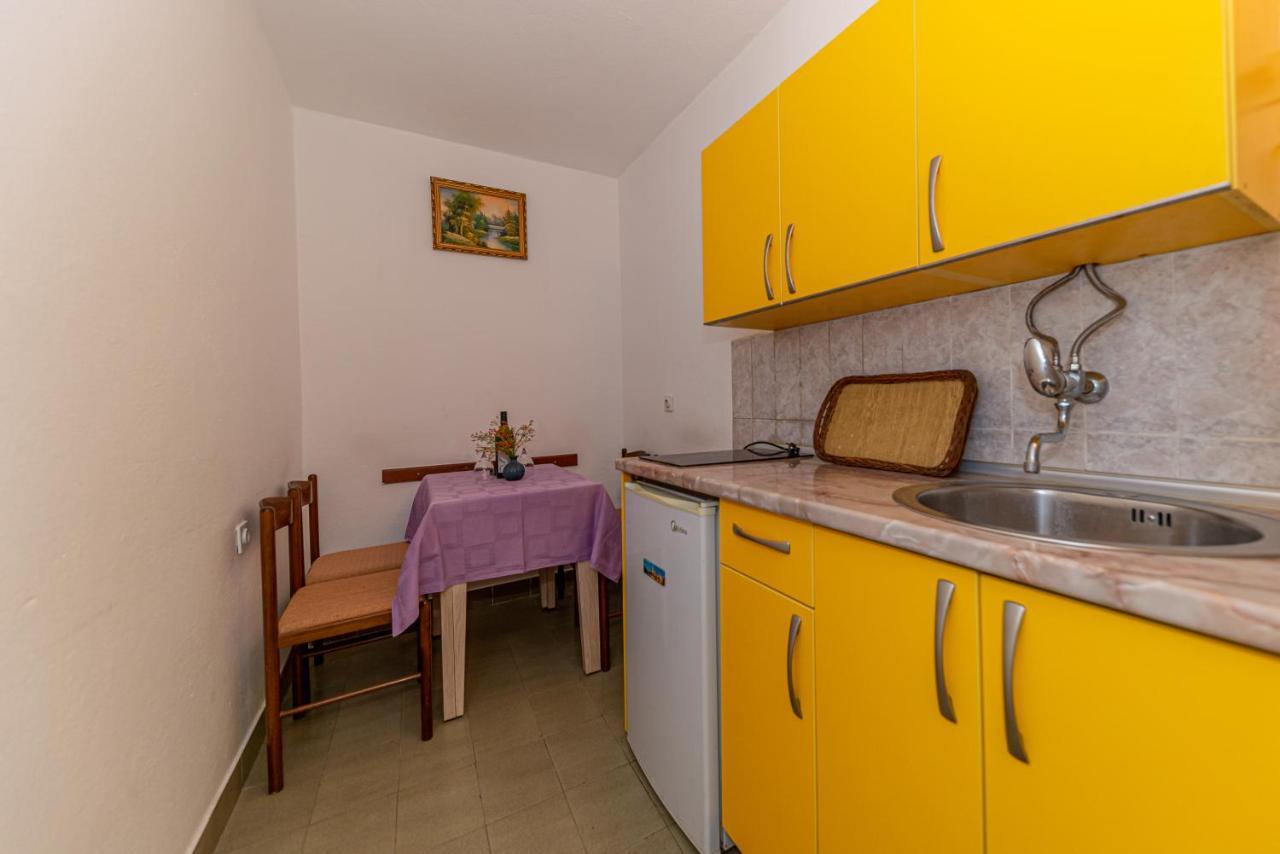Apartment Knezevic Petrovac Exterior foto